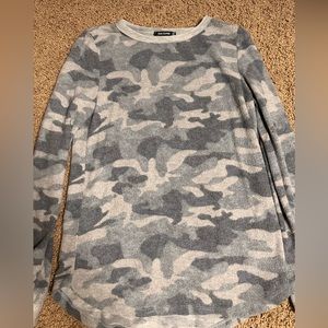 Pink Clover gray camo brushed knit top